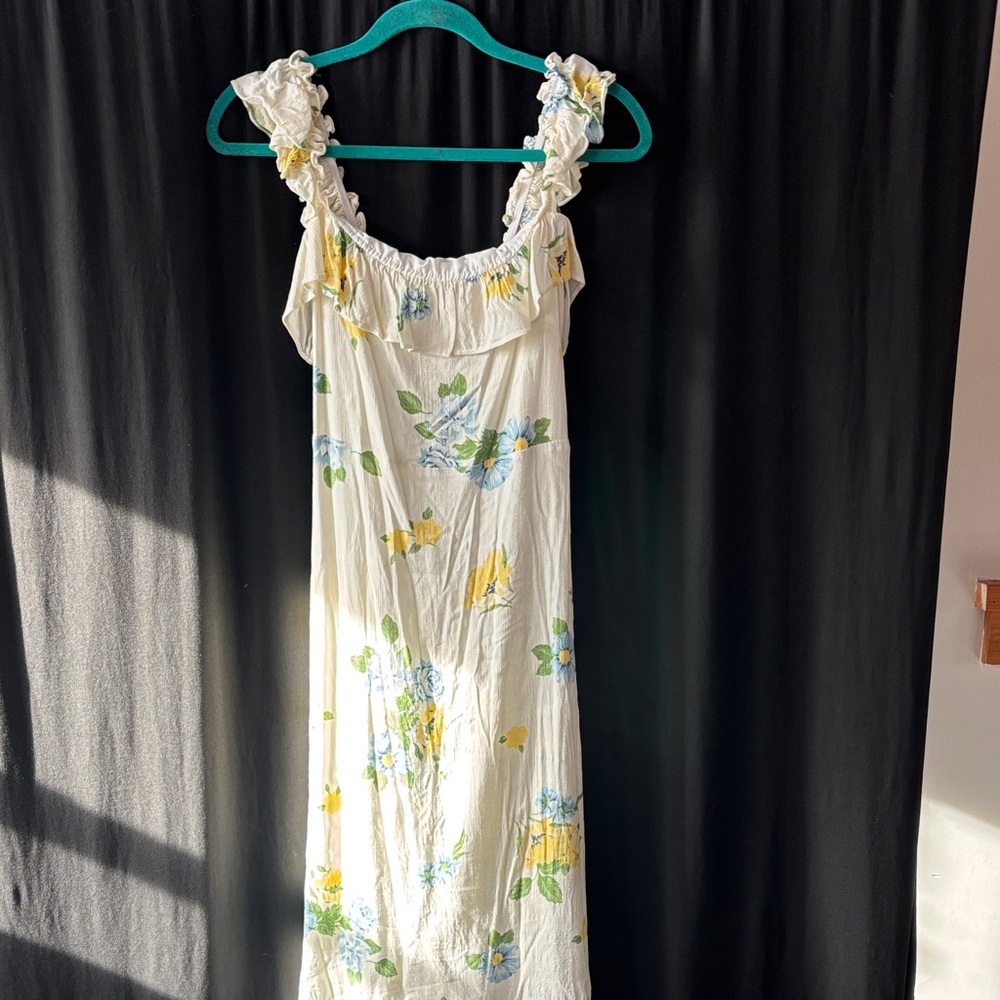 Sugarlips White Floral Dress